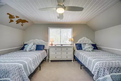 810 Kiowa Drive E, Lake Kiowa, TX 76240 - Photo 19