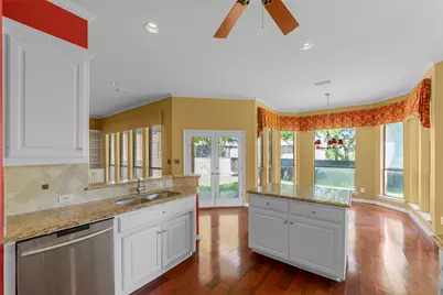 917 Hills Creek Drive, McKinney, TX 75072 - Photo 5