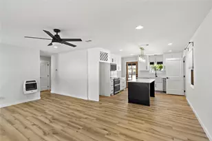 635 Margaret St, Blossom, TX 75416 - Photo 5