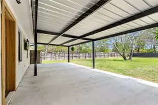635 Margaret St, Blossom, TX 75416 - Photo 15