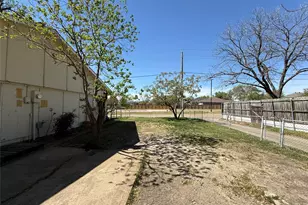 5002 Longhorn Trail, Garland, TX 75043 - Photo 15