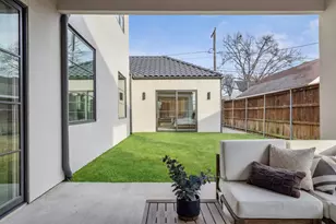 7526 Kenwell St, Dallas, TX 75209 - Photo 15