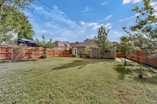835 S Edgefield Ave, Dallas, TX 75208 - Photo 35