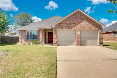 215 Stable Drive, Waxahachie, TX 75165 - Photo 1