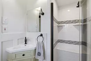 3241 Lockmoor Ln, Dallas, TX 75220 - Photo 31