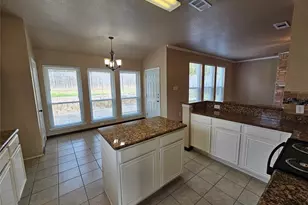 329 Tranquility Ln, Cedar Hill, TX 75104 - Photo 5