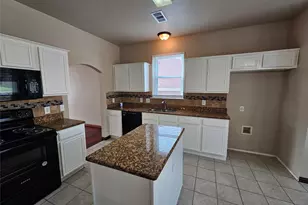 329 Tranquility Ln, Cedar Hill, TX 75104 - Photo 7