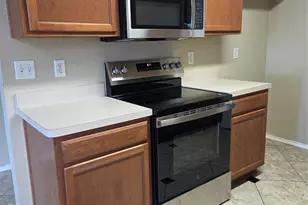 2326 Kingsway Dr, Arlington, TX 76012 - Photo 7