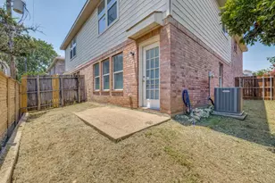 2326 Kingsway Dr, Arlington, TX 76012 - Photo 19
