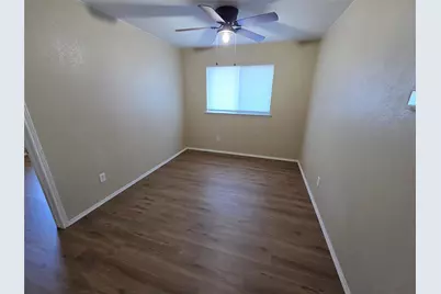 2326 Kingsway Drive, Arlington, TX 76012 - Photo 11