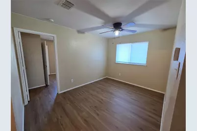 2326 Kingsway Drive, Arlington, TX 76012 - Photo 13