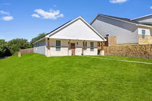 2601 Hutchinson St, Fort Worth, TX 76106 - Photo 3