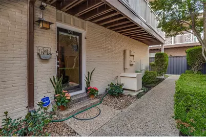 5930 Sandhurst Lane #120, Dallas, TX 75206 - Photo 19