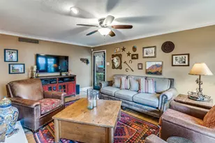 5930 Sandhurst Ln, Dallas, TX 75206 - Photo 7