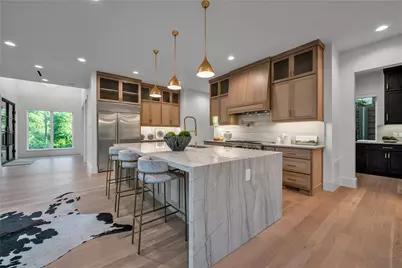 419 W Colorado Boulevard, Dallas, TX 75208 - Photo 11