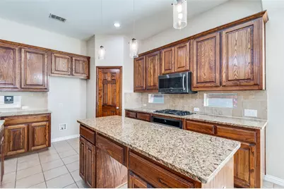 2260 Bald Eagle Way, Grand Prairie, TX 75052 - Photo 9