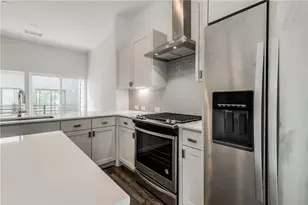 2290 N Fitzhugh Ave, Dallas, TX 75204 - Photo 11