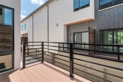 2290 N Fitzhugh Avenue #20, Dallas, TX 75204 - Photo 9