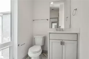 2290 N Fitzhugh Ave, Dallas, TX 75204 - Photo 21
