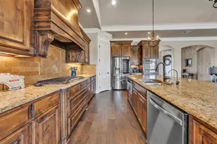 209 Martin Dr, Granbury, TX 76049 - Photo 9