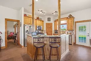 1186 County Rd 1024, Glen Rose, TX 76043 - Photo 9