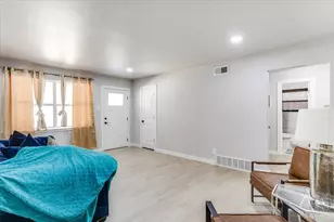 6540 Seco Blvd, Dallas, TX 75217 - Photo 15