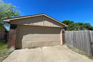 1218 Greenbriar Ln, Lancaster, TX 75146 - Photo 3