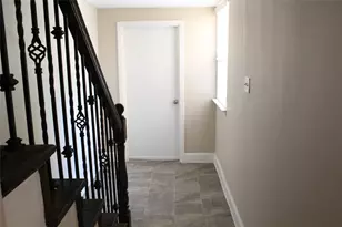 809 W Northgate Dr, Irving, TX 75062 - Photo 9