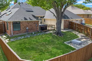 3010 Club Hill Dr, Garland, TX 75043 - Photo 3