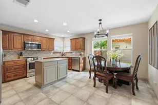 340 Merced St, Burleson, TX 76028 - Photo 11