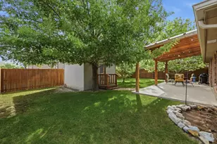 340 Merced St, Burleson, TX 76028 - Photo 37