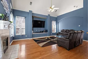 3480 Daisy Ln, Grand Prairie, TX 75052 - Photo 5