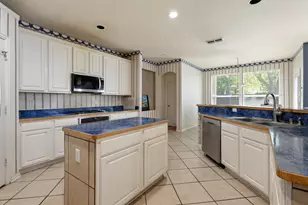 3480 Daisy Ln, Grand Prairie, TX 75052 - Photo 11