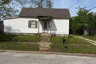 913 S Lamar Ave, Denison, TX 75021 - Photo 1