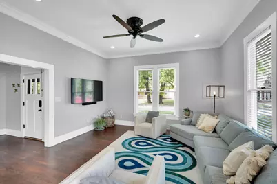 806 N Preston Street, Ennis, TX 75119 - Photo 9