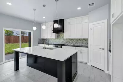 588 Highview Court, Godley, TX 76044 - Photo 13