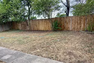 724 Lemons St, Cedar Hill, TX 75104 - Photo 7