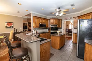 671 Brookglen Ct, Waxahachie, TX 75165 - Photo 9