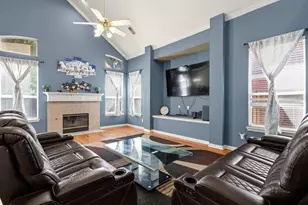 3480 Daisy Ln, Grand Prairie, TX 75052 - Photo 9