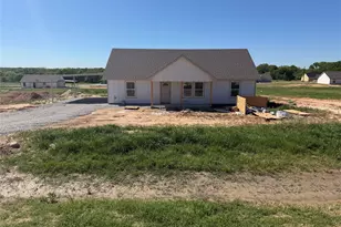 312 Myers Dr, Springtown, TX 76082 - Photo 1