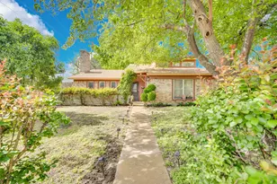 2902 Green Oaks Dr, Garland, TX 75040 - Photo 1