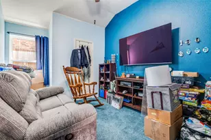 805 E Huitt Ln, Euless, TX 76040 - Photo 15