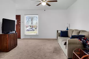 1038 Patricia Dr, Sherman, TX 75090 - Photo 3