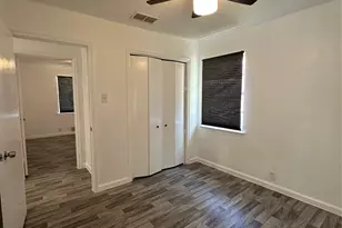 813 32nd St, Grand Prairie, TX 75050 - Photo 11