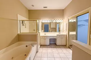 8902 Bayshore Ln, Rowlett, TX 75088 - Photo 11