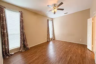 8902 Bayshore Ln, Rowlett, TX 75088 - Photo 9