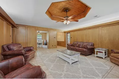 201 N Brown Street, Tom Bean, TX 75489 - Photo 9