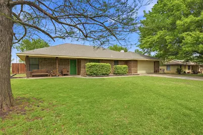 201 N Brown Street, Tom Bean, TX 75489 - Photo 1