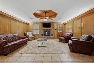 201 N Brown St, Tom Bean, TX 75489 - Photo 11