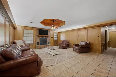 201 N Brown Street, Tom Bean, TX 75489 - Photo 7